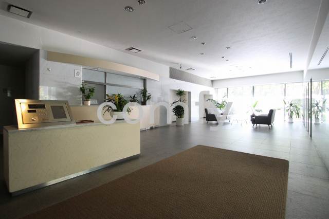 エントランス　オートロック完備