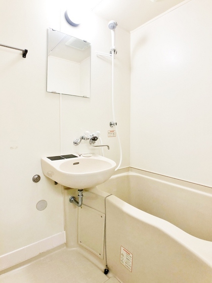 バス・シャワールーム　※他号室の写真です