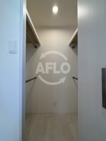 収納　シーズンフラッツ梅田NORTH　クローゼット