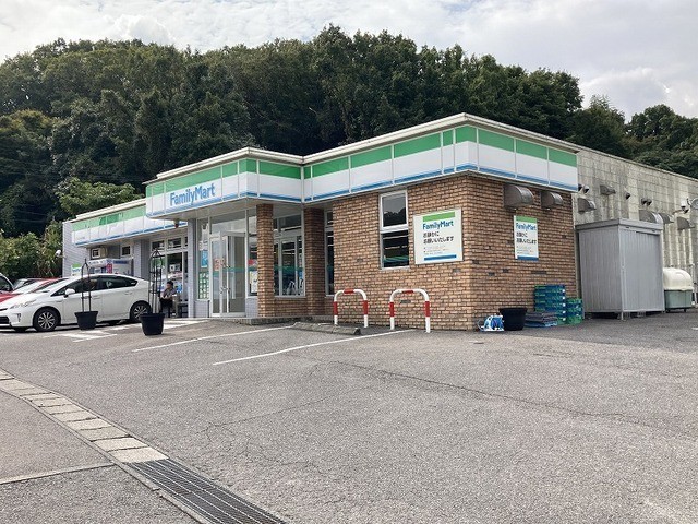 コンビニ　ファミリーマート　大分大学前（コンビニ）まで508m