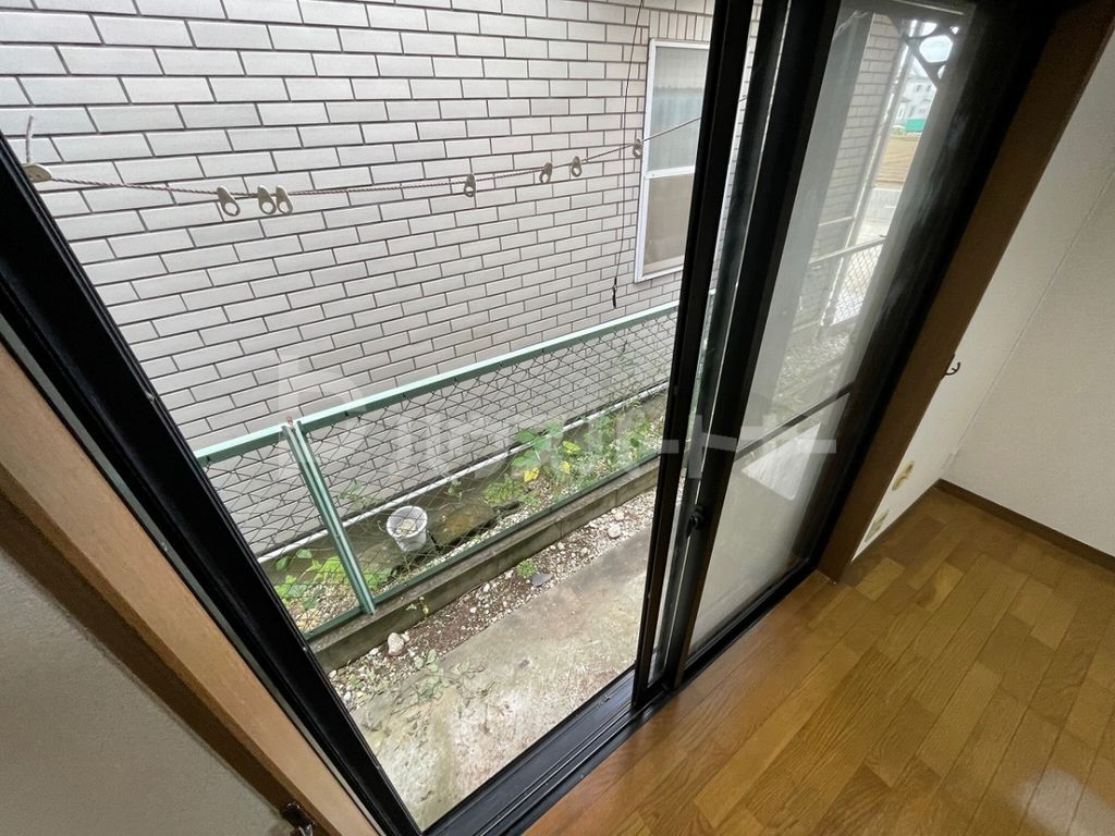 バルコニー　テラス