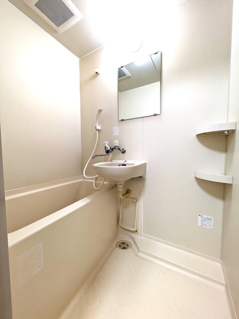 バス・シャワールーム　バス