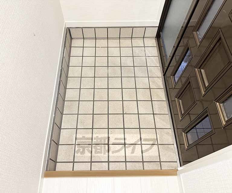 玄関　大きな段差がありません