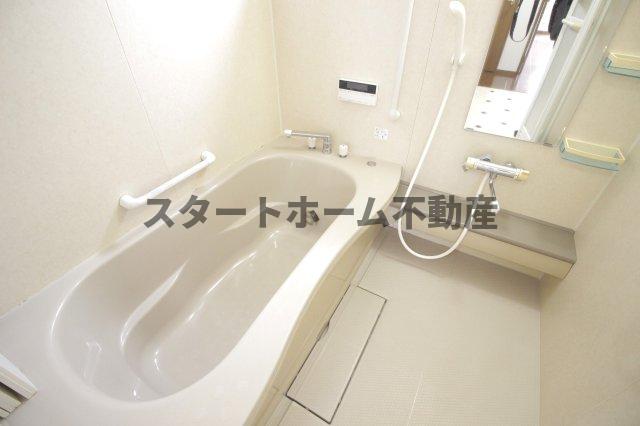 バス・シャワールーム　お風呂です