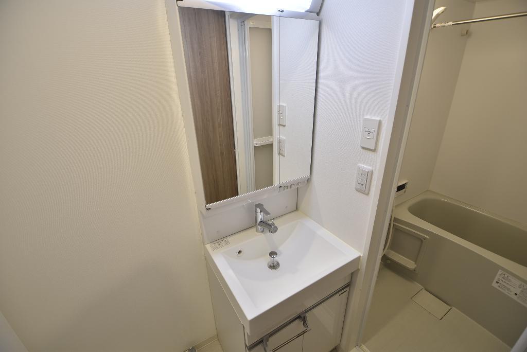 洗面設備　洗髪洗面化粧台