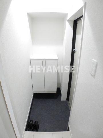 玄関　※同間取りの別の階のお部屋の画像です※現況を優先します