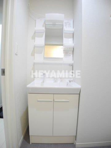 洗面設備　※同間取りの別の階のお部屋の画像です※現況を優先します