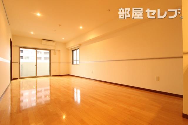 居室・リビング　１８．９帖の広いリビング