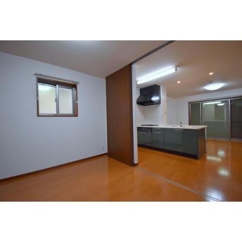 居室・リビング　室内