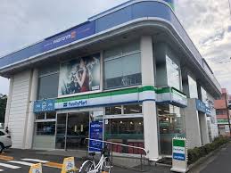 コンビニ　ファミリーマート南流山一丁目店（コンビニ）まで49m