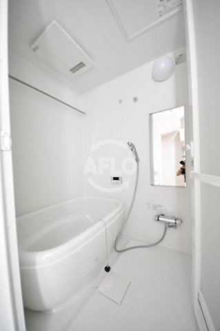 バス・シャワールーム　メゾニティ・クイーン阿波座　風呂