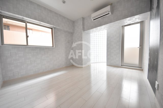 居室・リビング　メゾニティ・クイーン阿波座　リビング