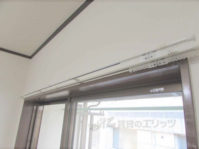 その他　カーテンレール