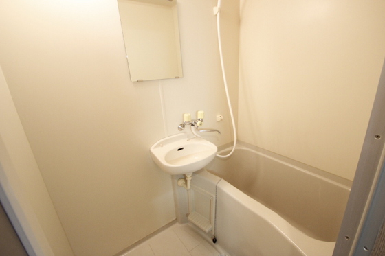 洗面設備　※別部屋の写真です