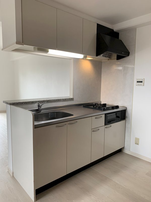 キッチン　実際の色味は現況を優先致します。