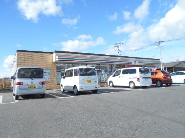 コンビニ　セブン-イレブン 伊勢崎下触町南店（コンビニ）まで3077m