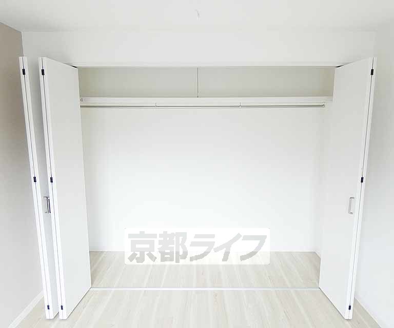 収納　・建具の色は異なる場合があります