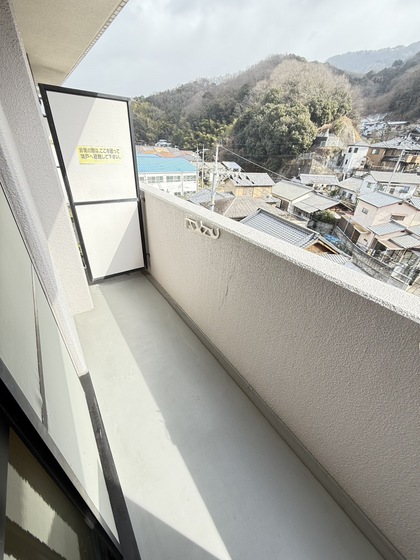 バルコニー　※別部屋の写真を使用しています。