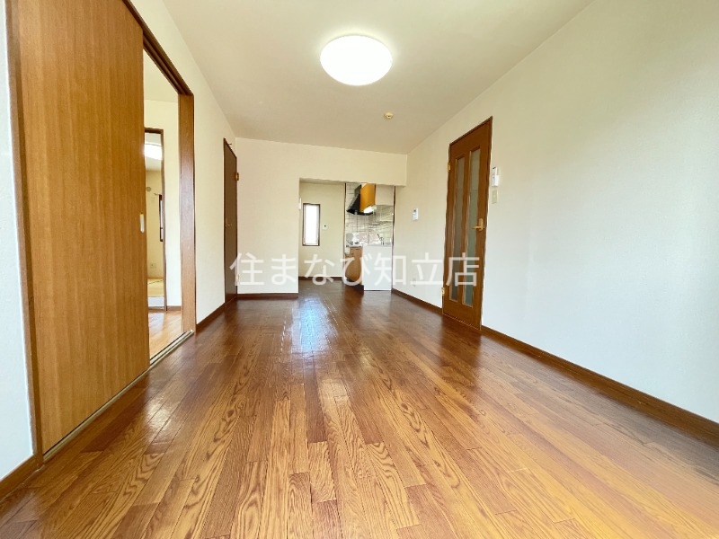 居室・リビング　同型別部屋写真