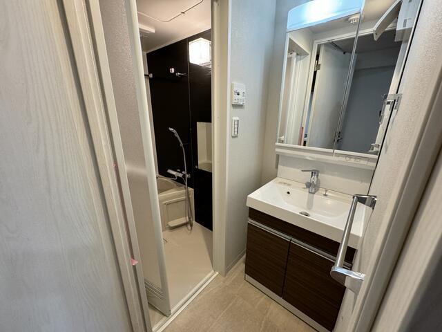 洗面設備　朝の身支度には欠かせない独立洗面化粧台