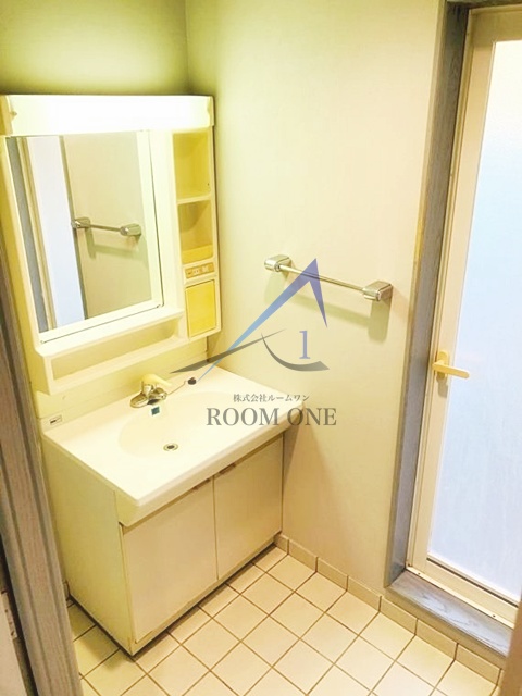 洗面設備　洗面台です。