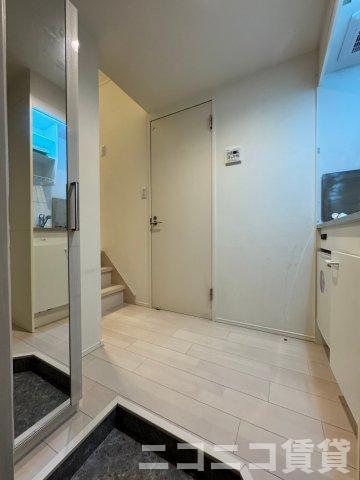 玄関　別号室イメージの為、現状を優先致します。