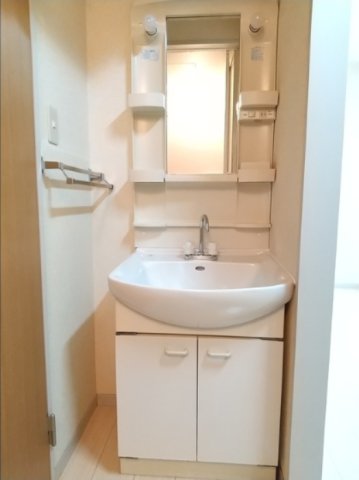 洗面設備　同間取り別部屋写真です。