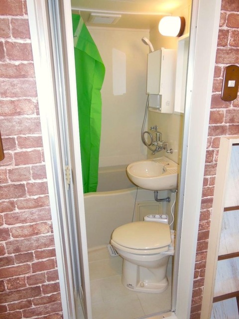 バス・シャワールーム