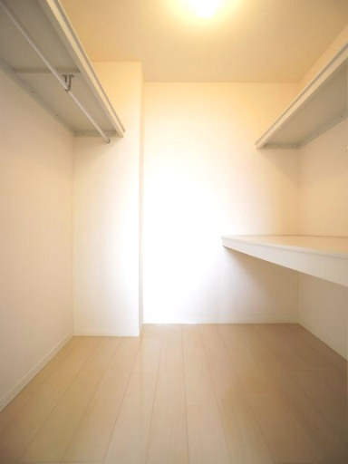 収納　ウォークインクロゼット付きでお部屋はスッキリ♪