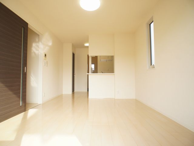 居室・リビング　快適に過ごせるエアコンが付いています♪