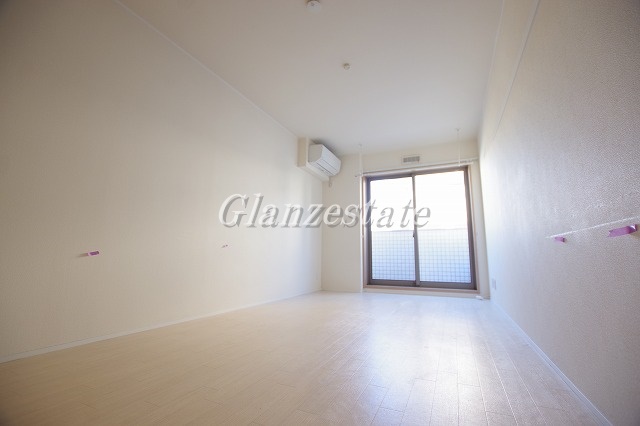 居室・リビング　☆広々としたお部屋☆