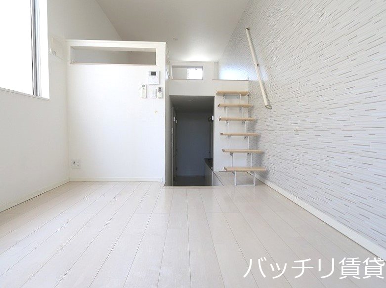 居室・リビング　同型タイプの為、現状を優先いたします