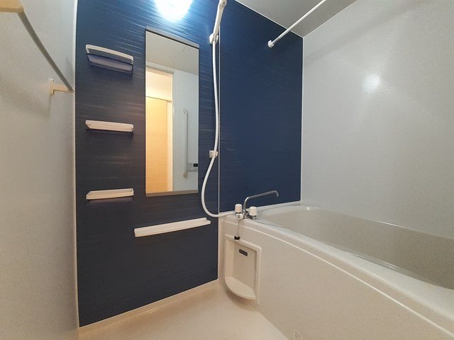 バス・シャワールーム　ゆったり過ごせるお風呂です