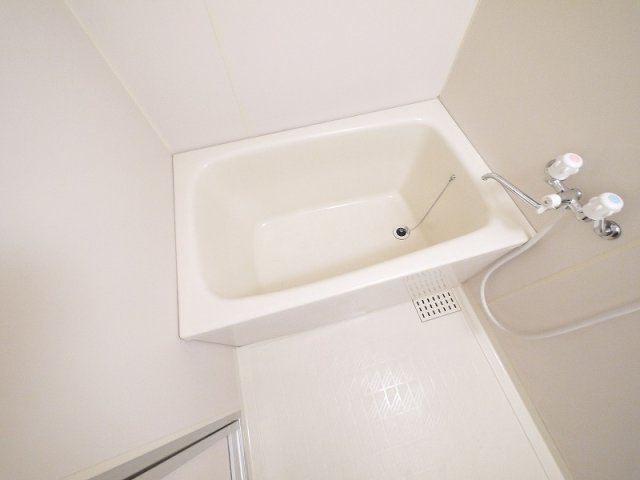 バス・シャワールーム　ゆったり過ごせるお風呂です