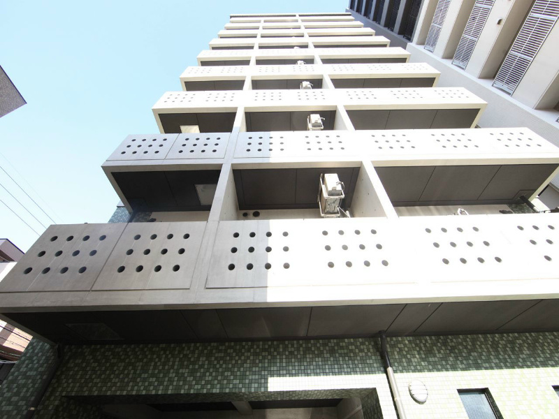 建物外観　外観　オートロック　宅配ＢＯＸ付　セコム付　防犯カメラ付