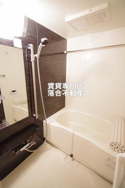 バス・シャワールーム　追い炊き機能付き