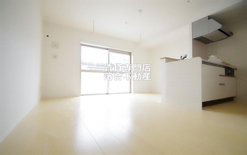 居室・リビング　明るい広々としたリビング♪