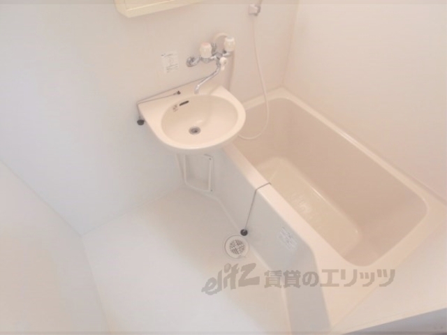 バス・シャワールーム　バス