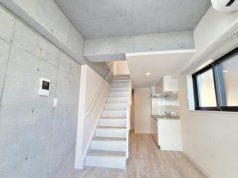 居室・リビング　駐車場