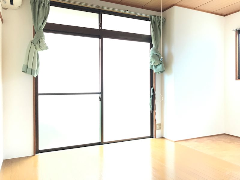 居室・リビング　※写真は別号室です。