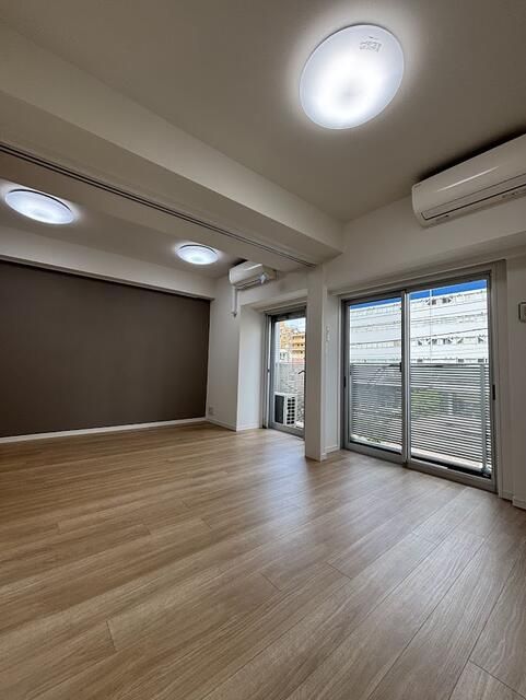 居室・リビング　居間です