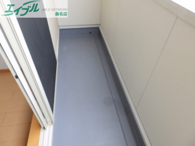 バルコニー　同物件別室反転タイプ画像