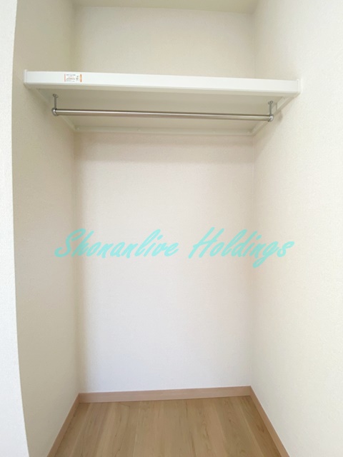 収納　ポール付きで使い勝手の良いクローゼット♪