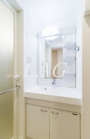 洗面設備　独立洗面台です。