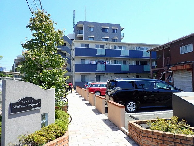 建物外観　ペットOK♪ワンちゃん・猫ちゃんと一緒に暮らせる3階建てアパ