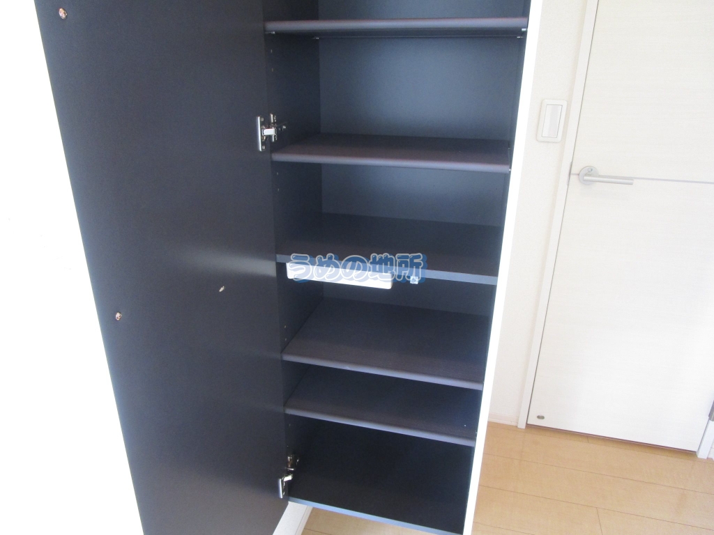 玄関　IMG_2941　ロゴ圧縮済