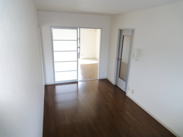 居室・リビング　別号室の写真です。