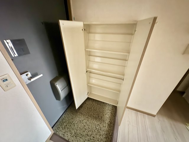 玄関　シンプルで使いやすい玄関です