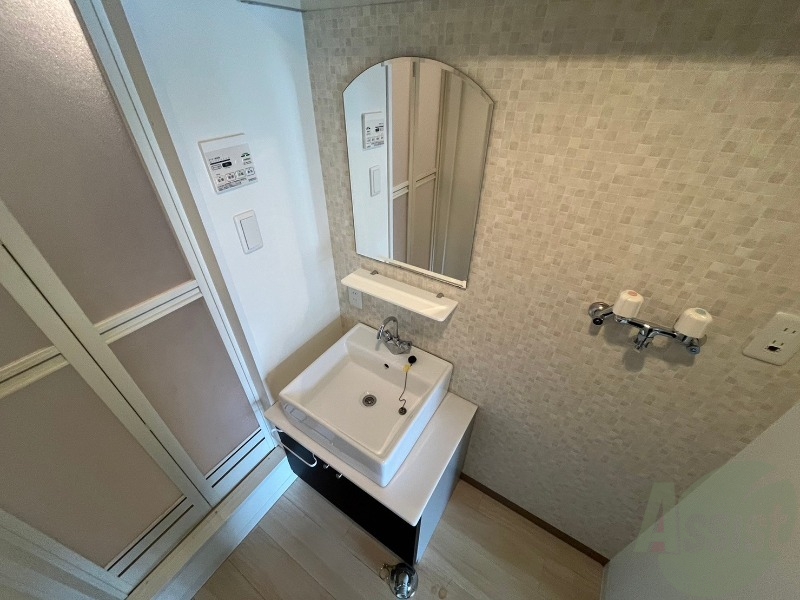 洗面設備　洗面台。身支度にはかかせないですよね～。