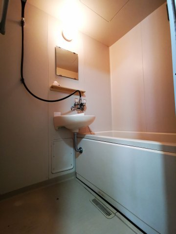 バス・シャワールーム　別号室の画像です。ご参考下さい